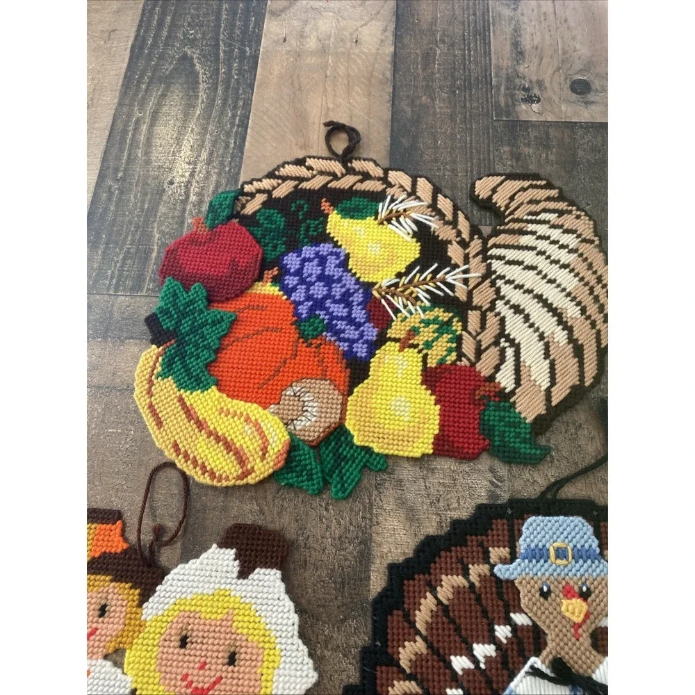 Vtg Plastic Canvas Thanksgiving Wall Decor Lot Pilgrim Turkey Cornucopia‎